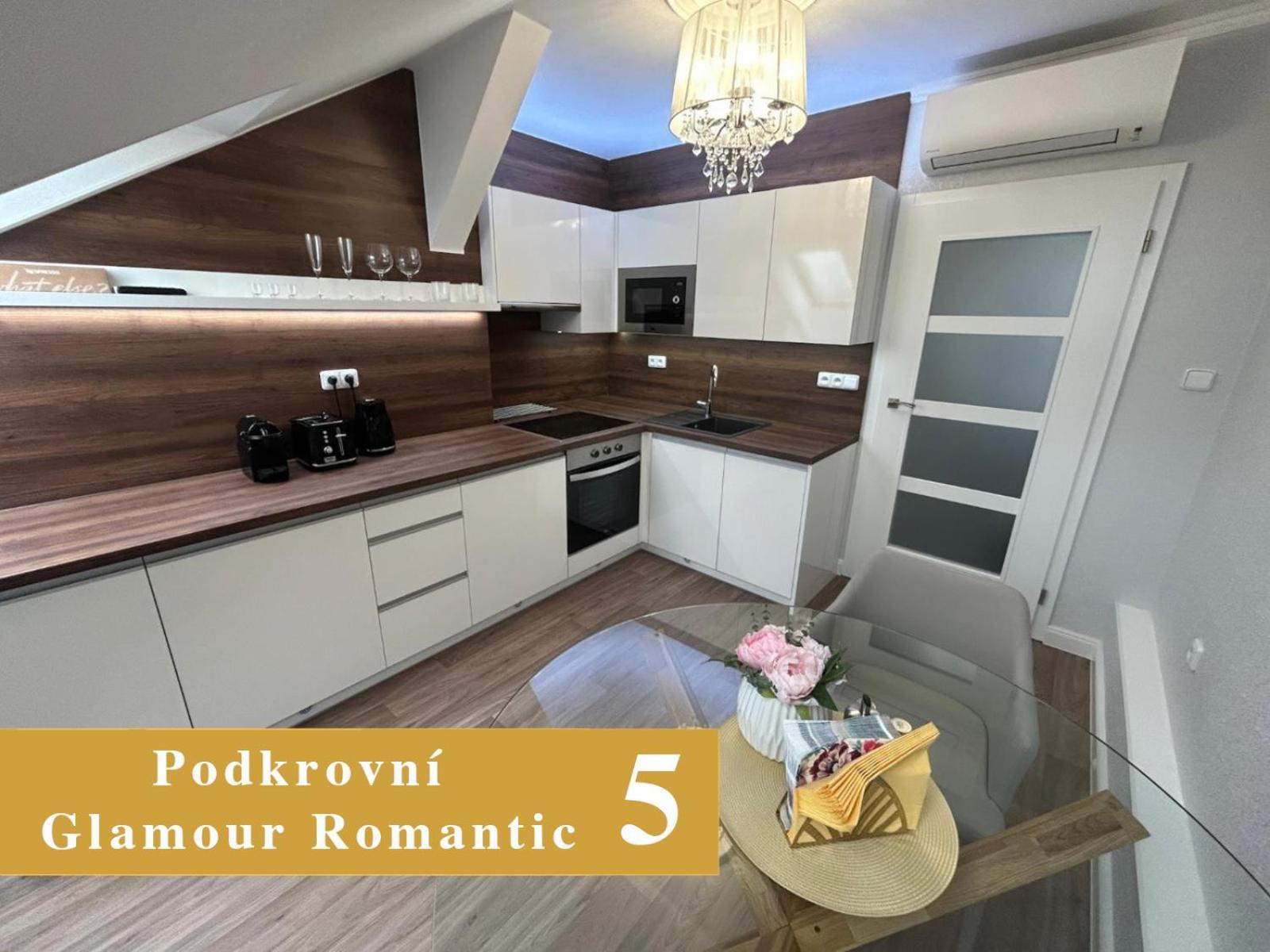 Efipa Glamour Apartments بلزن المظهر الخارجي الصورة