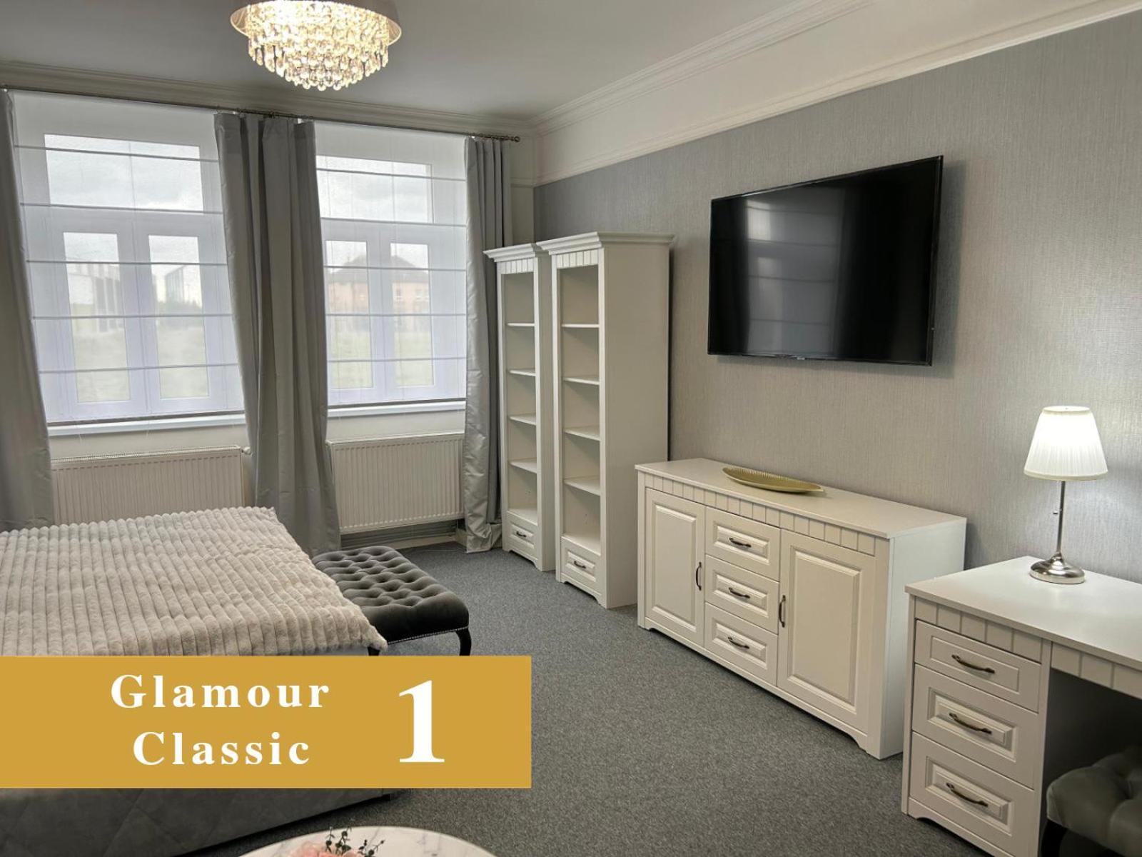 Efipa Glamour Apartments بلزن المظهر الخارجي الصورة