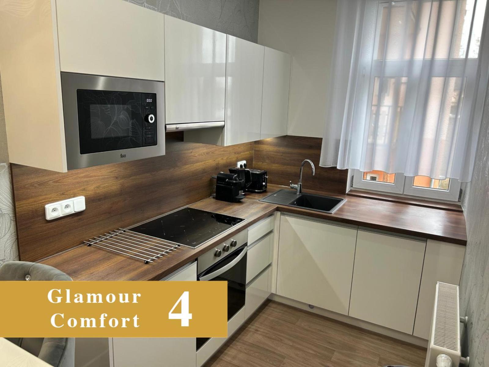 Efipa Glamour Apartments بلزن المظهر الخارجي الصورة