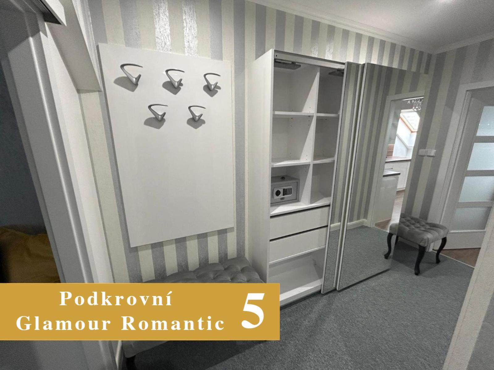 Efipa Glamour Apartments بلزن المظهر الخارجي الصورة