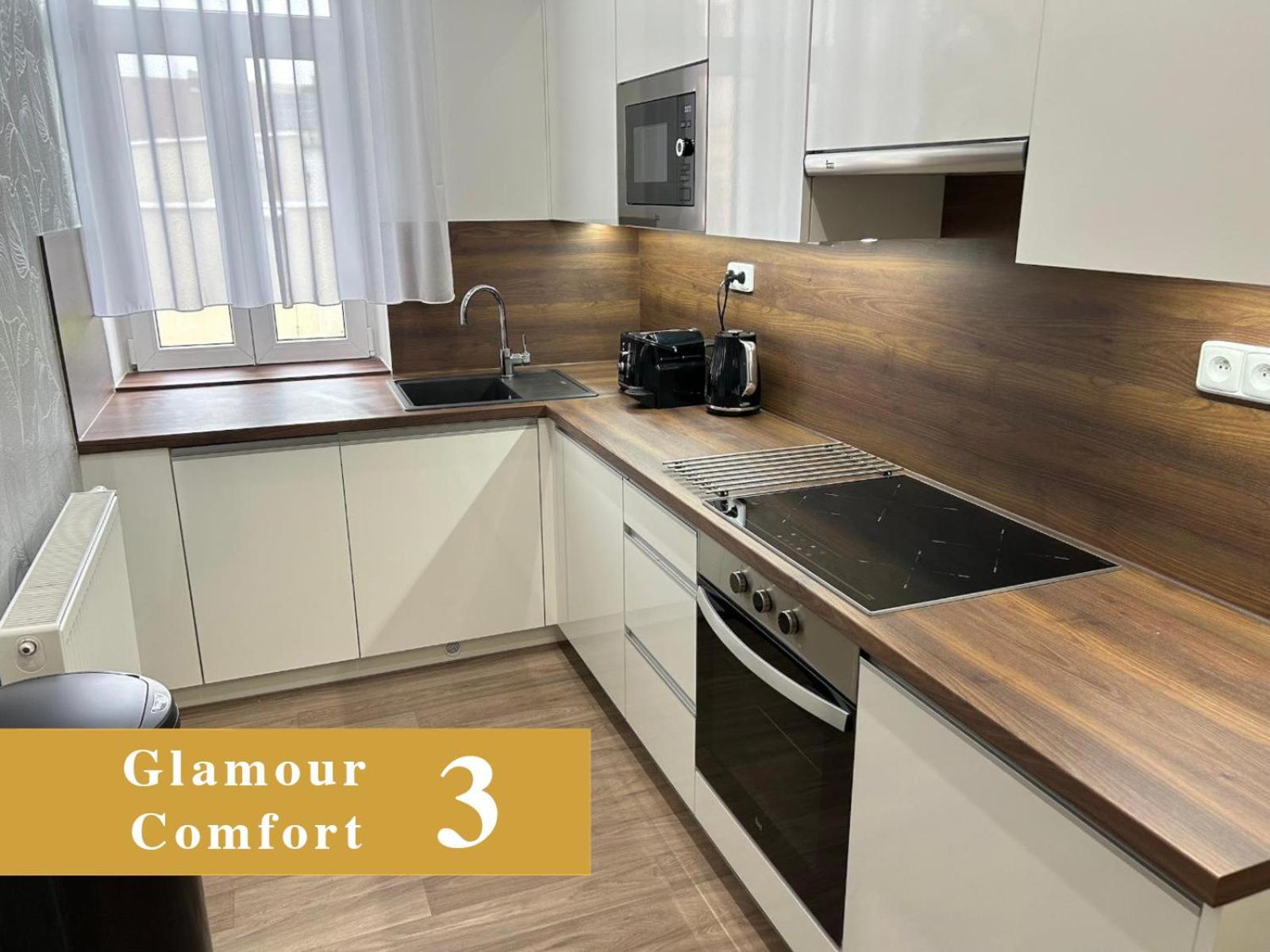 Efipa Glamour Apartments بلزن المظهر الخارجي الصورة