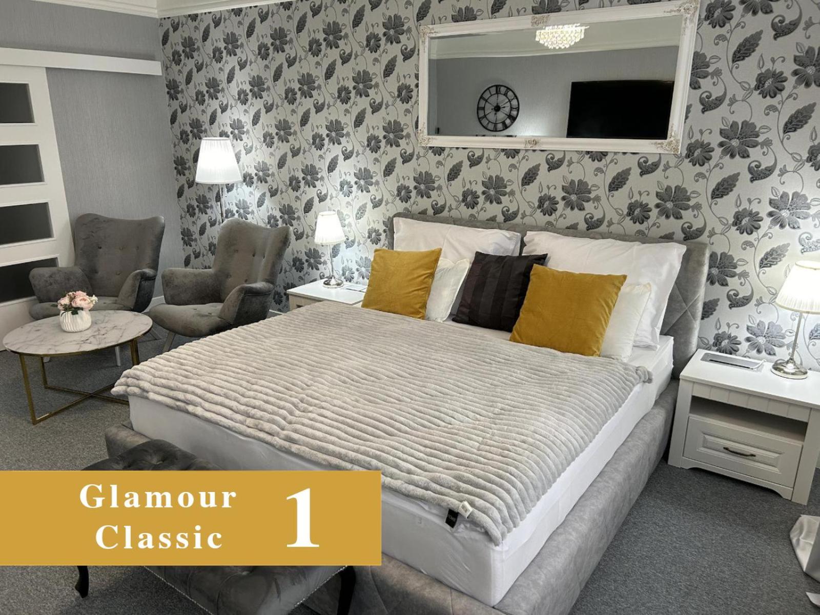 Efipa Glamour Apartments بلزن المظهر الخارجي الصورة